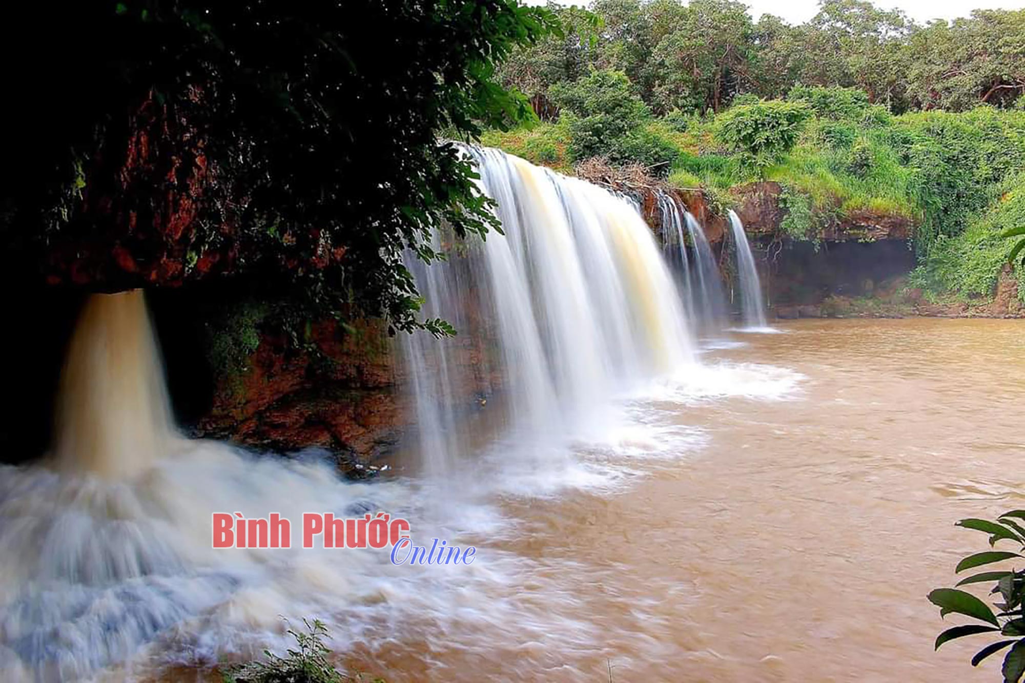 Thác Đắk Mai 1 thuộc top 7 điểm du lịch sinh thái ấn tượng năm 2023